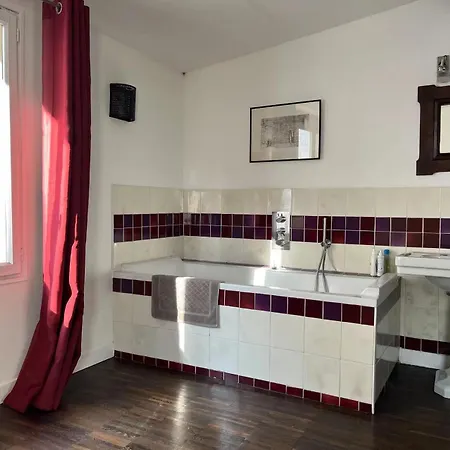 Maison De Charme Dans Voie Privee Et Securisee Апартаменты *