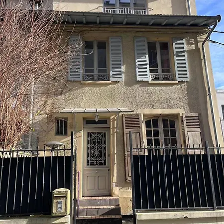Maison De Charme Dans Voie Privee Et Securisee *